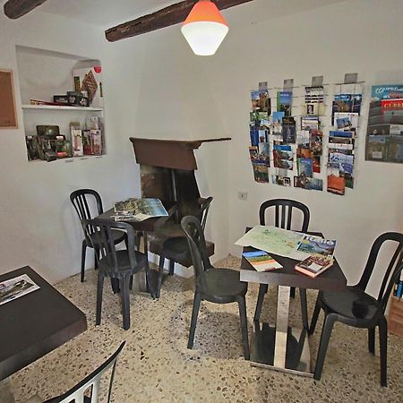 Nice Flat In Arcevia With Swimming Pool Bagian luar foto