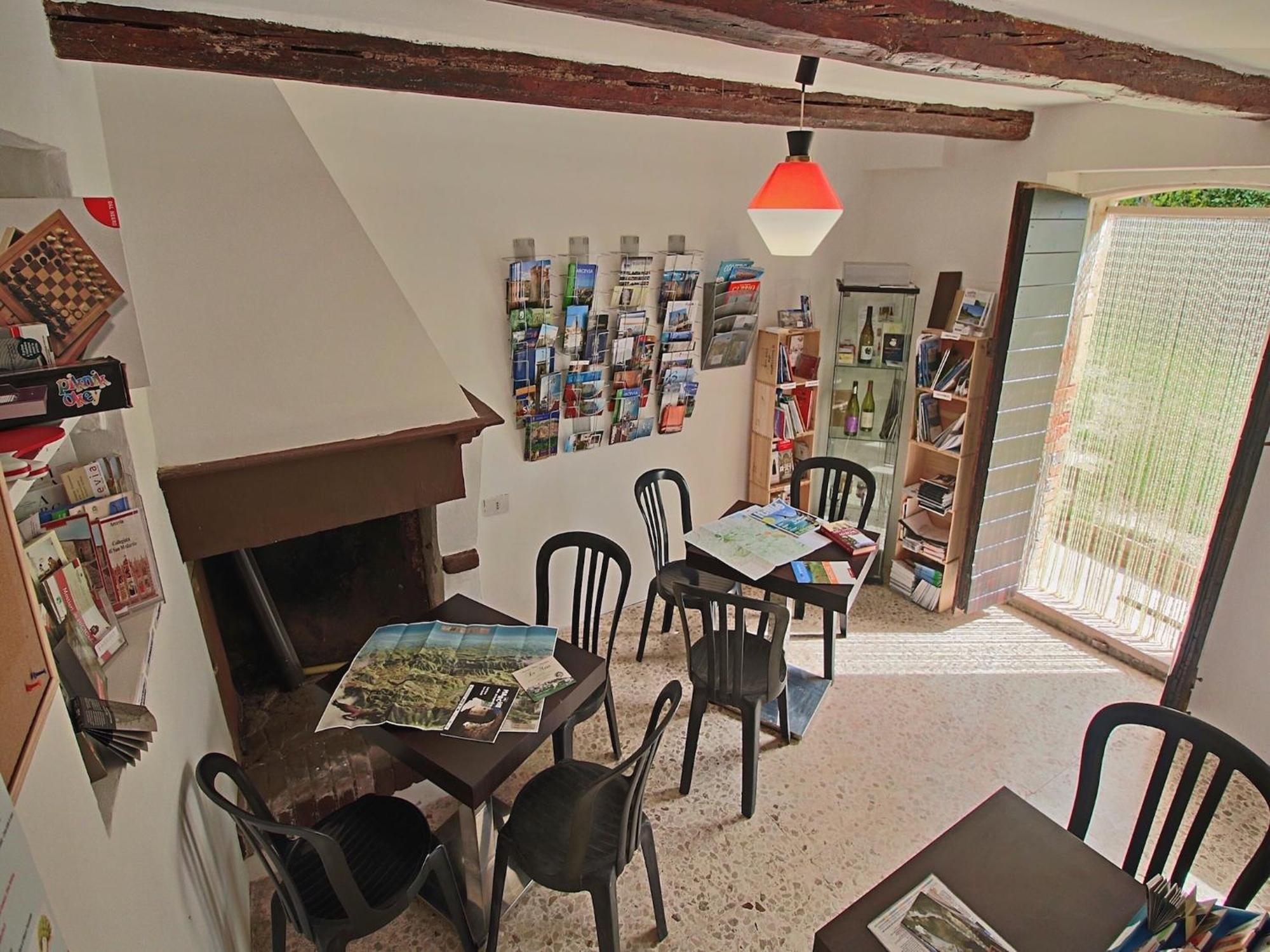 Nice Flat In Arcevia With Swimming Pool Bagian luar foto