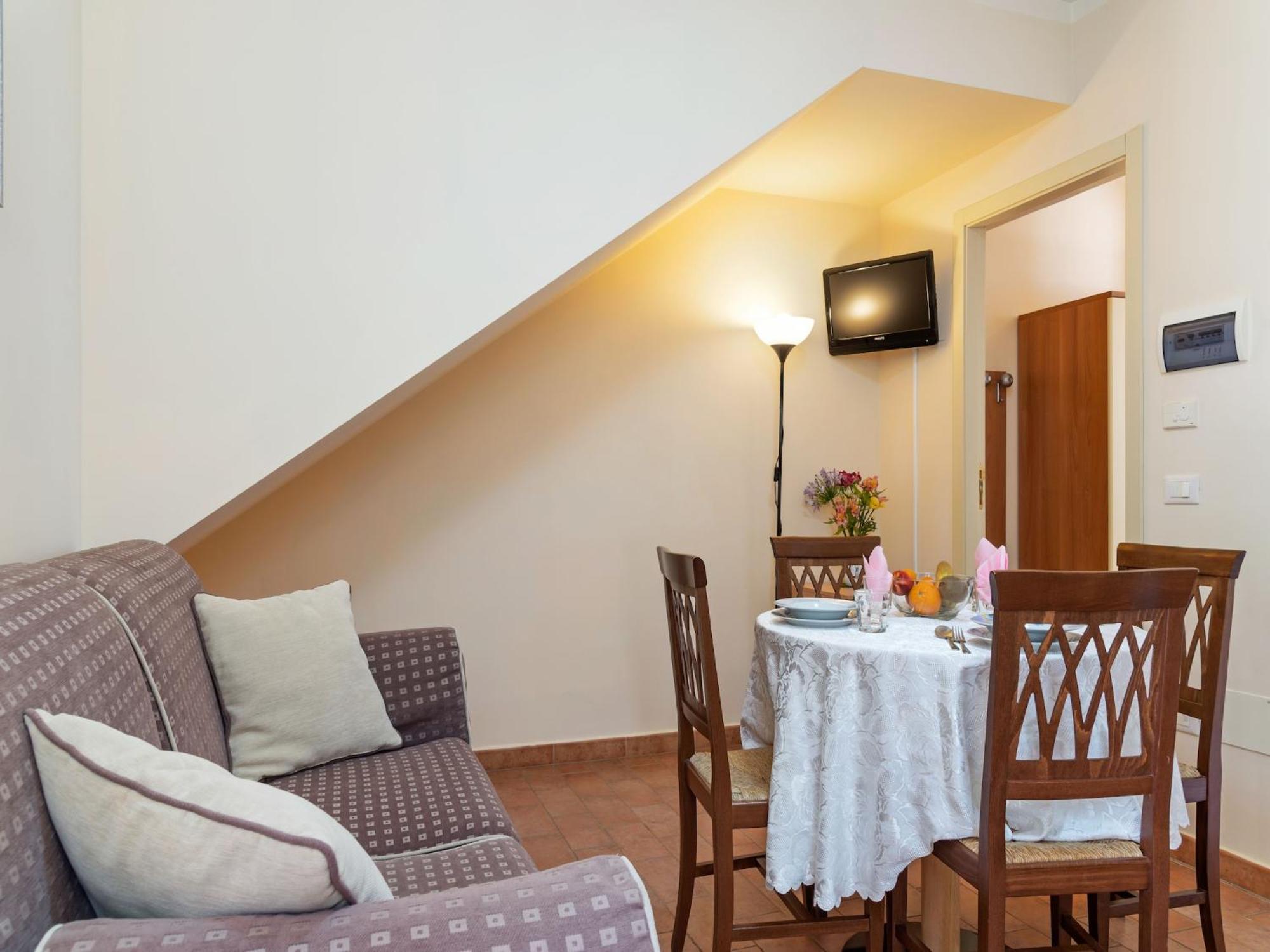 Nice Flat In Arcevia With Swimming Pool Bagian luar foto
